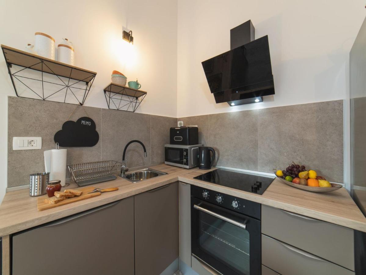 Apartment Fiora Kaštela Kültér fotó