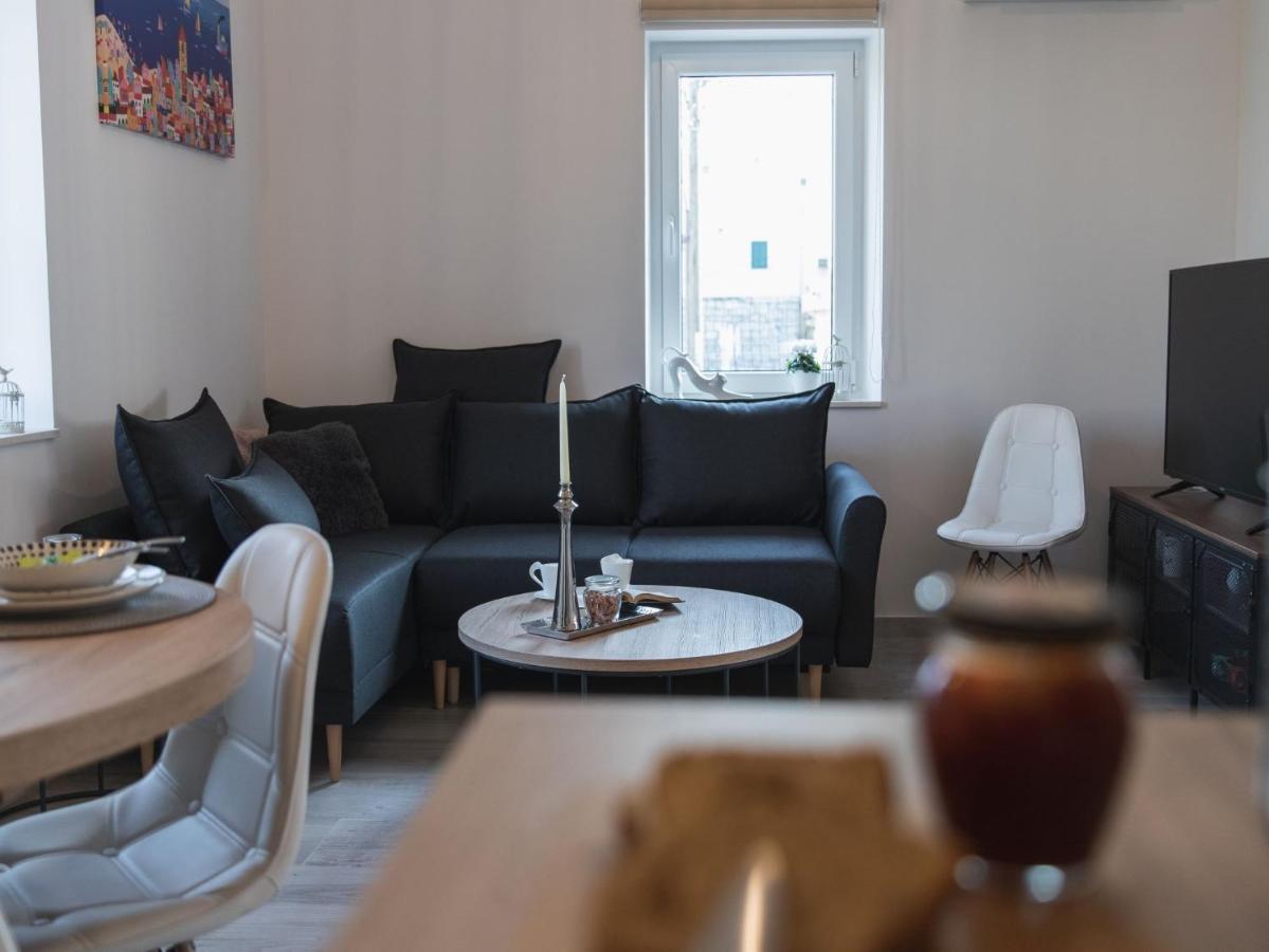 Apartment Fiora Kaštela Kültér fotó