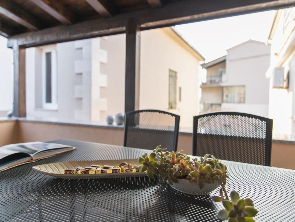 Apartment Fiora Kaštela Kültér fotó