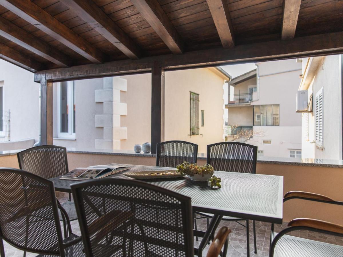 Apartment Fiora Kaštela Kültér fotó