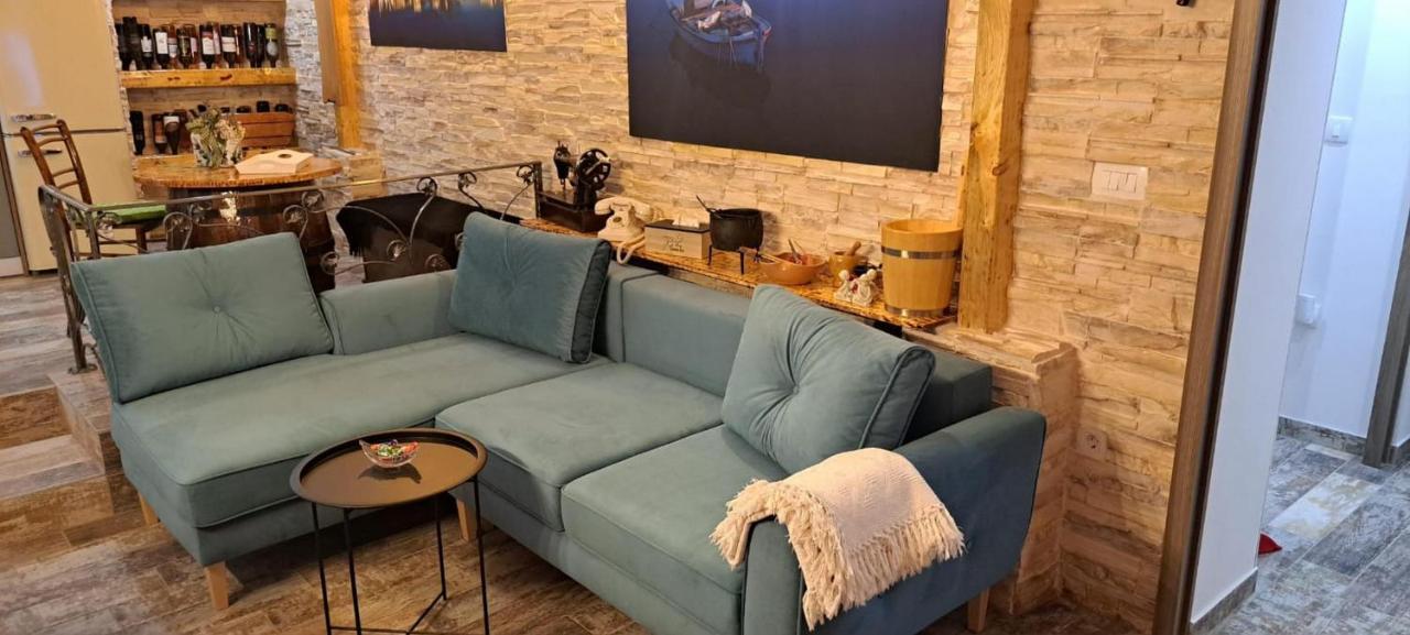 Apartment Fiora Kaštela Kültér fotó