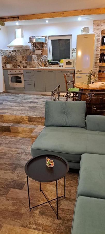 Apartment Fiora Kaštela Kültér fotó